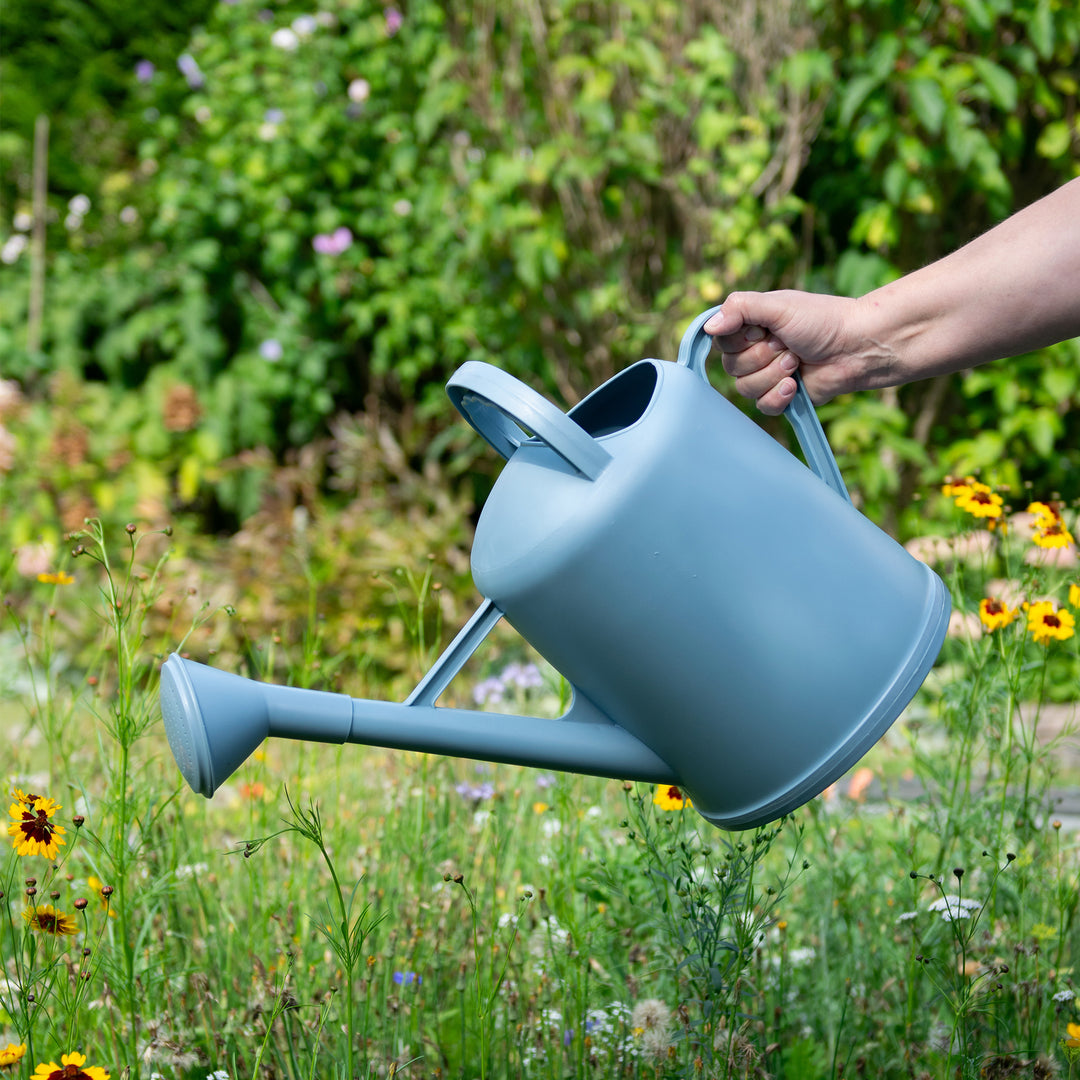 Gießkanne FLOWY 10L inkl. Gartenhandschuhe – robustes Garten-Set –